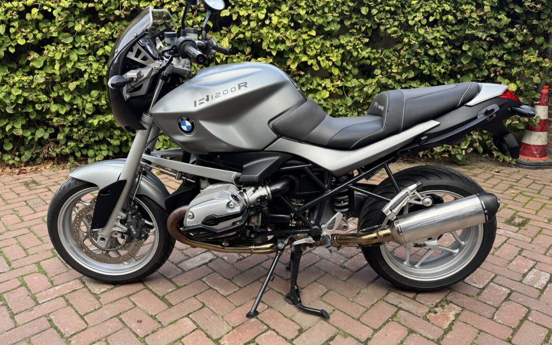 KOMT BINNEN: BMW r1200r 2006 €5250