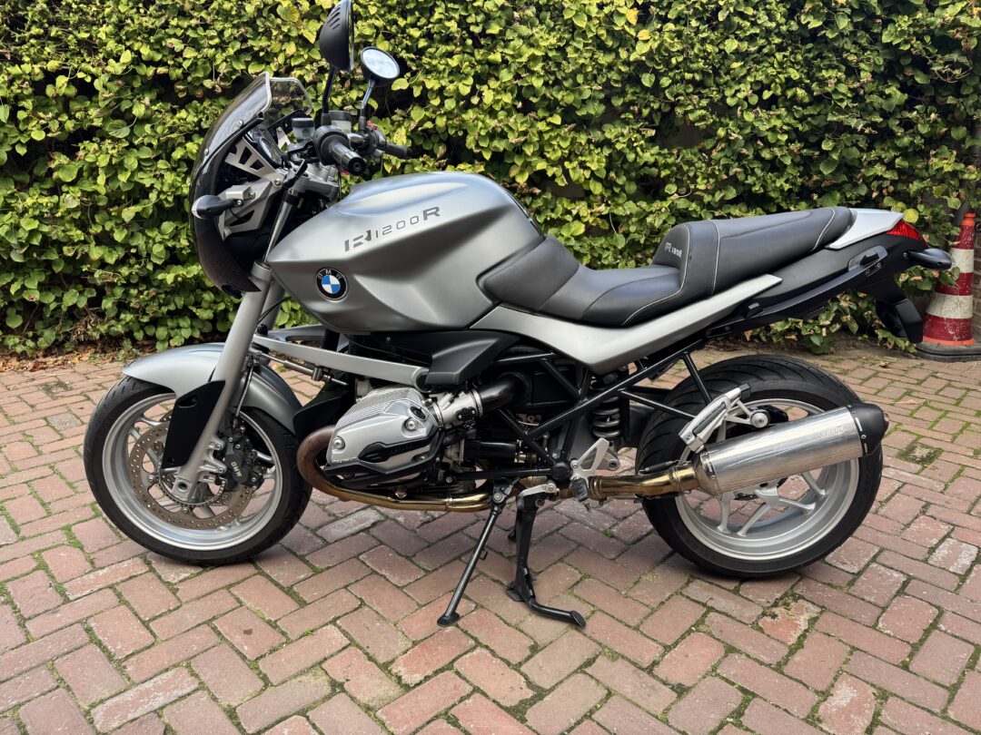 KOMT BINNEN: BMW r1200r 2006 €5250