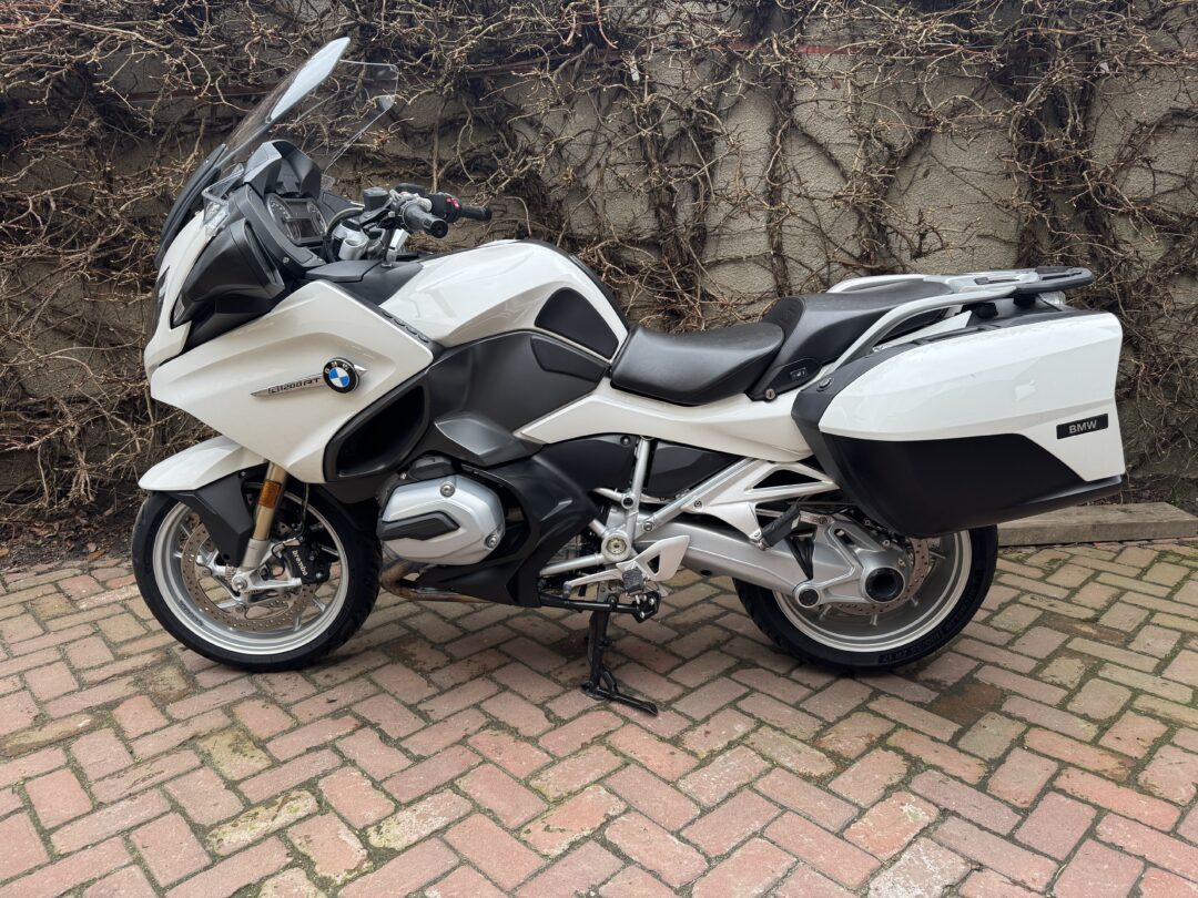 Nieuw binnen: BMW  R1200rt lc 2018 €13950