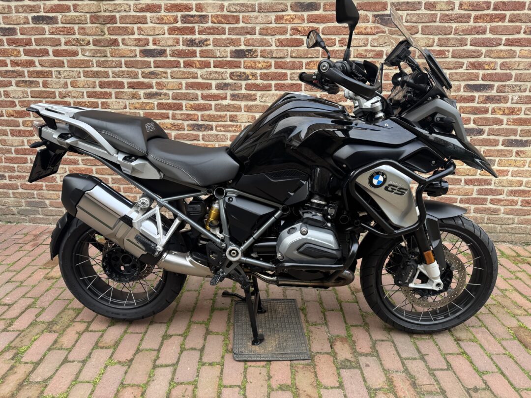 VERKOCHT BMW R1200gs lc Triple Black 2016 €11250