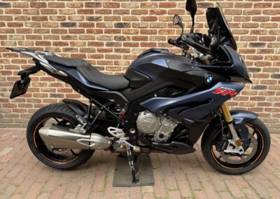 BMW S1000XR 2017 € 10250