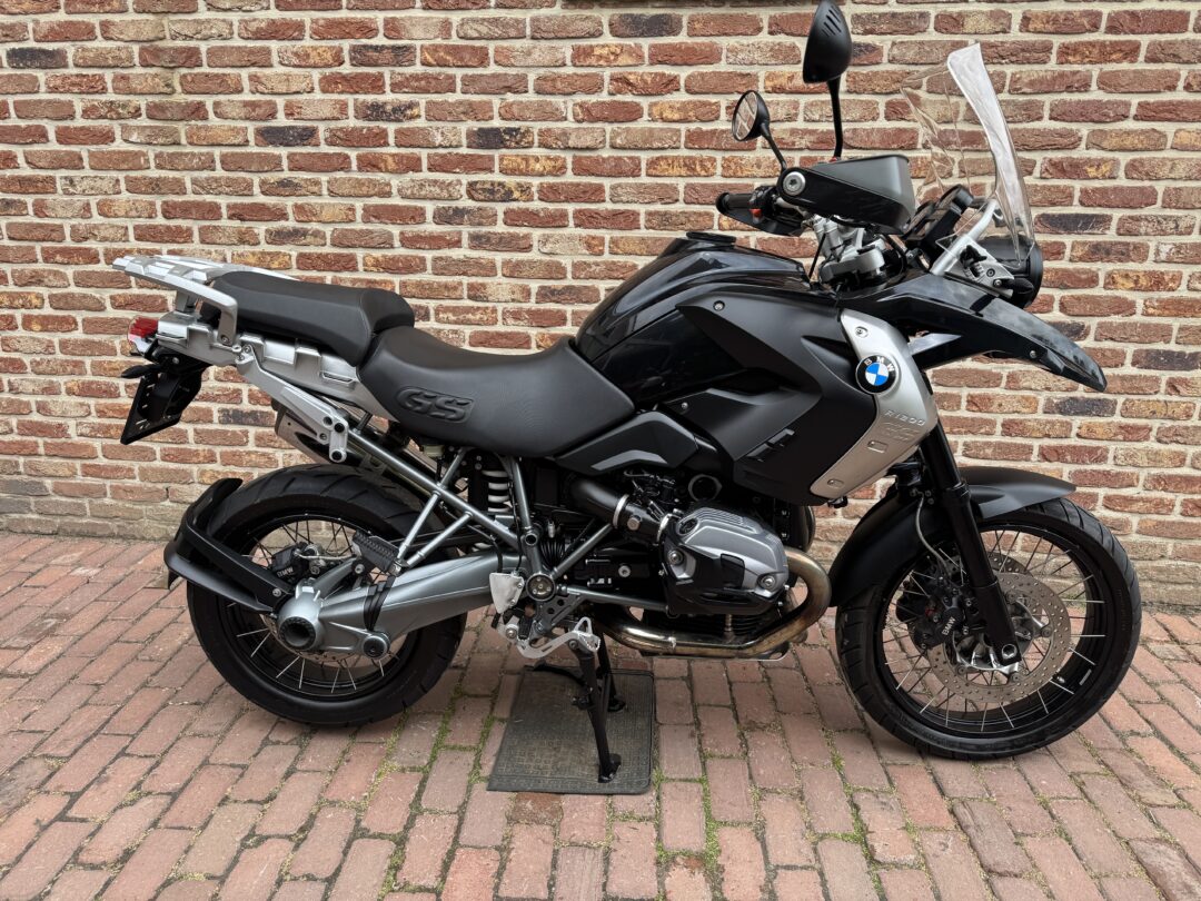GERESERVEERD BMW R1200gs triple black   dohc  2011 €8550